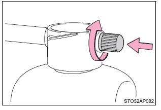Verwijderen van de bandenreparatieset